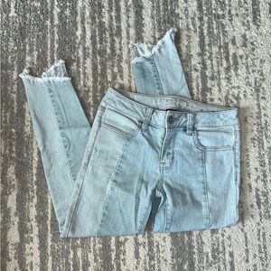 AMERICAN EAGLE crop jeans